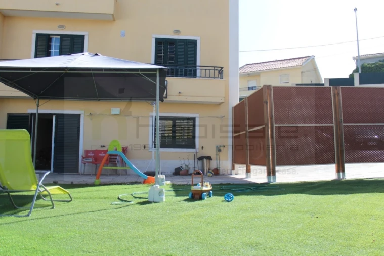 Moradia T5 para Venda em São Domingos de Rana Foto 4