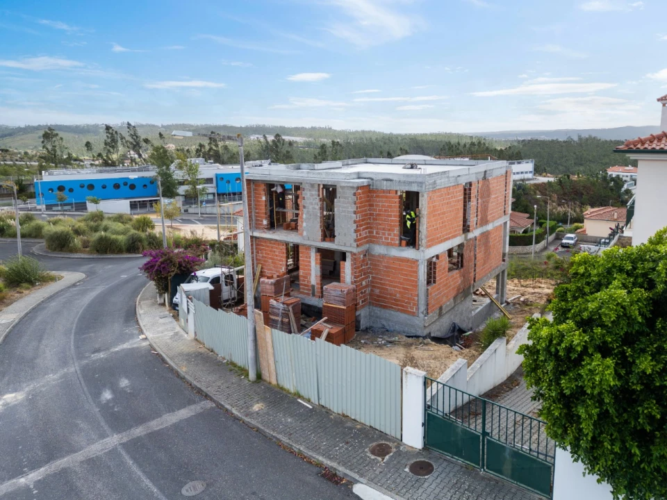 Moradia T4 para Venda em Leiria, Pousos, Barreira e Cortes Foto 17