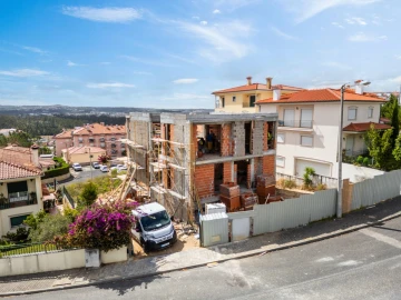 Moradia T4 para Venda em Leiria, Pousos, Barreira e Cortes