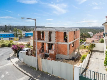 Moradia T4 para Venda em Leiria, Pousos, Barreira e Cortes