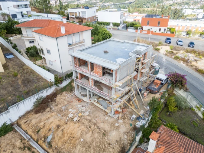 Moradia T4 para Venda em Leiria, Pousos, Barreira e Cortes Foto 10