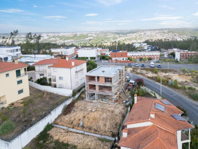 Moradia T4 para Venda em Leiria, Pousos, Barreira e Cortes Foto 12