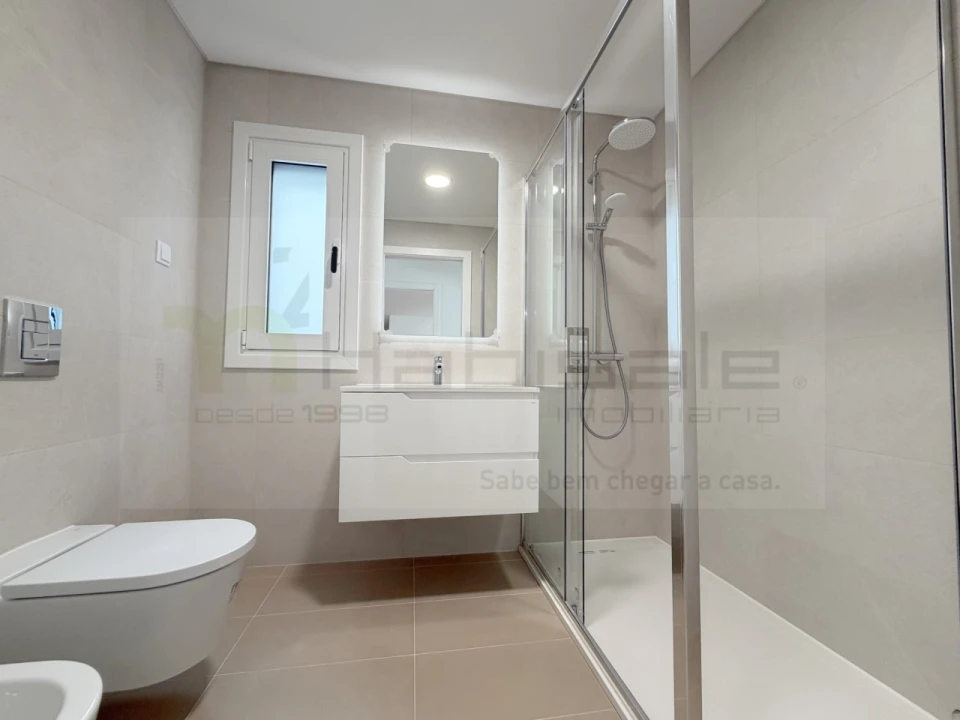 Apartamento T2 para Venda em Alcabideche Foto 16
