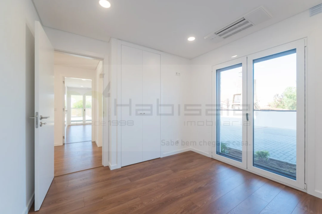 Apartamento T2 para Venda em Alcabideche Foto 14