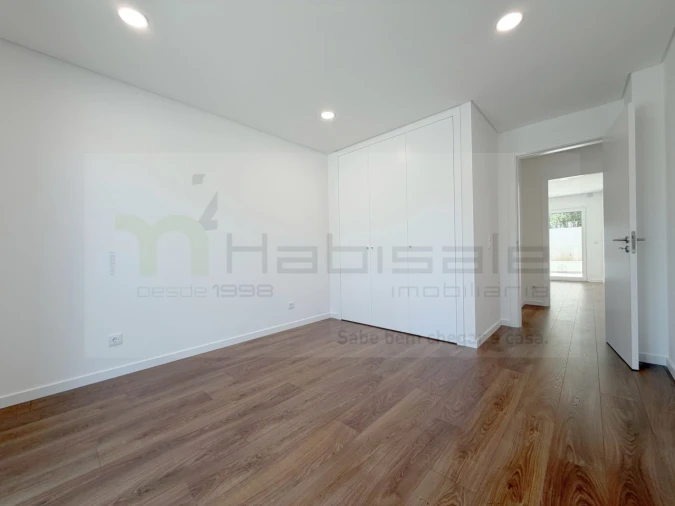 Apartamento T2 para Venda em Alcabideche Foto 14