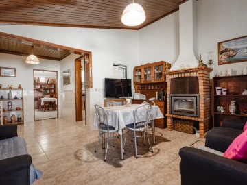 Quinta T2 para Venda em Carapinheira