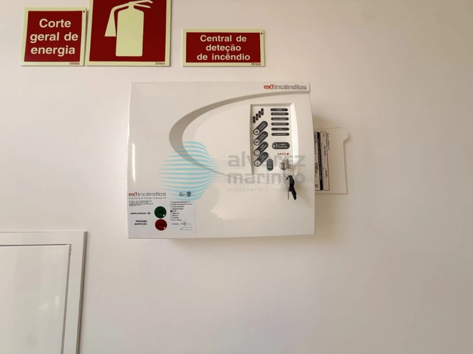 Loja para Arrendamento em Santa Maria, São Pedro e Matacães Foto 15
