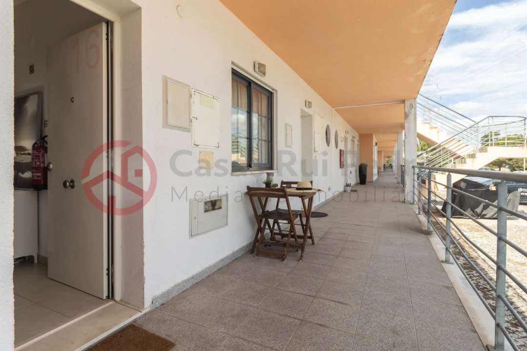 Apartamento T1 para Venda em Quinta do Anjo Foto 10