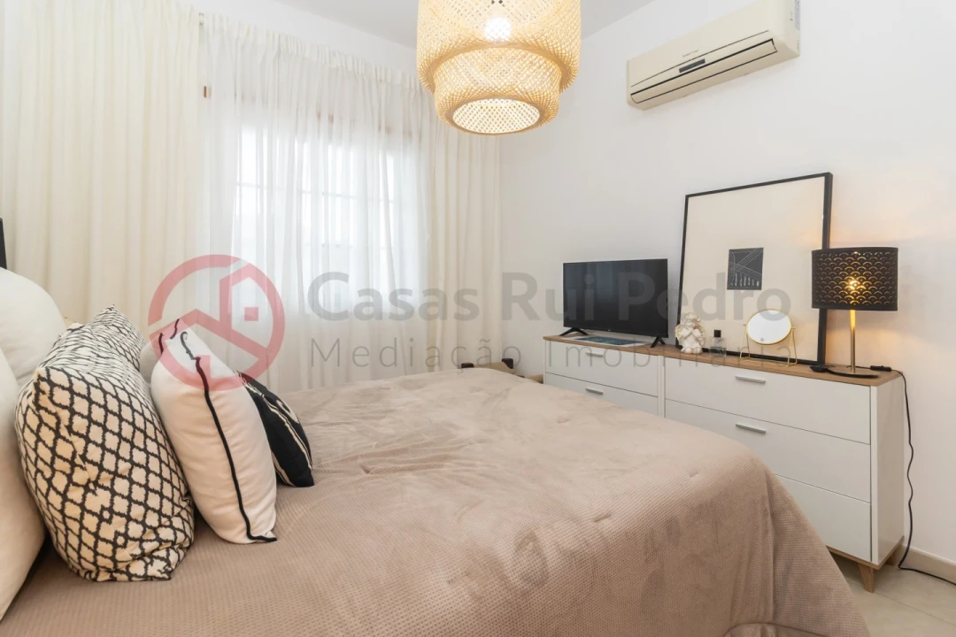Apartamento T1 para Venda em Quinta do Anjo Foto 24