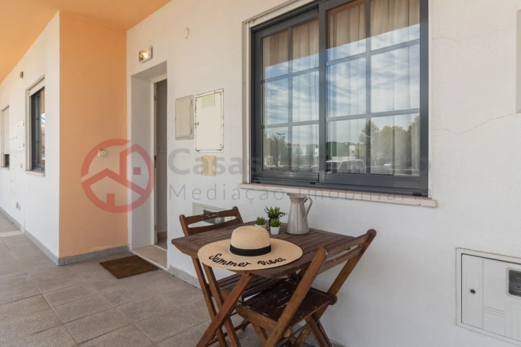 Apartamento T1 para Venda em Quinta do Anjo Foto 2