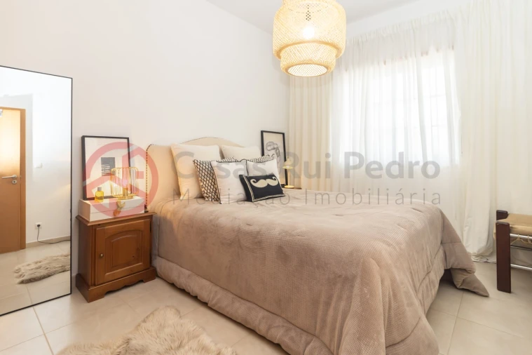 Apartamento T1 para Venda em Quinta do Anjo Foto 21