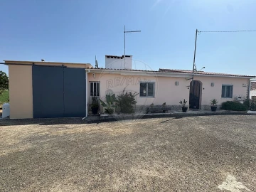 Moradia T3 para Venda em Achete, Azoia de Baixo e Póvoa de Santarém