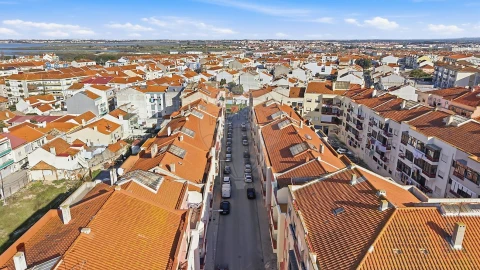 Apartamento T2 para Venda em Baixa da Banheira e Vale da Amoreira
