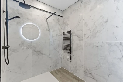 Apartamento T2 para Venda em Baixa da Banheira e Vale da Amoreira