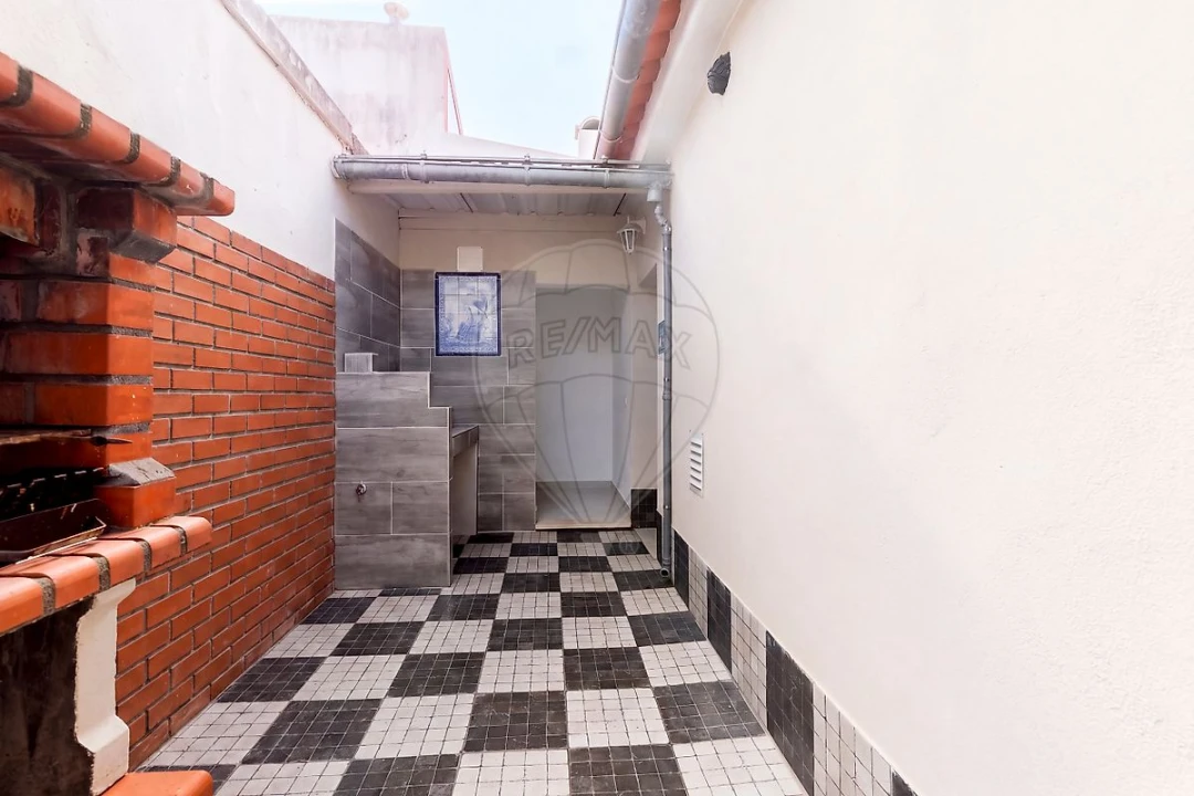 Moradia T2 para Venda em Ventosa Foto 18
