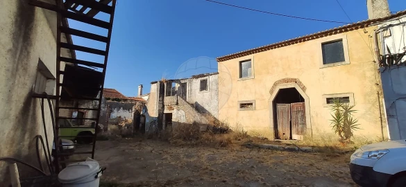 Armazém para Venda em Olaia e Paço