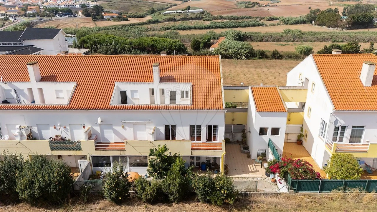 Apartamento T2 para Venda em Lourinhã e Atalaia Foto 5