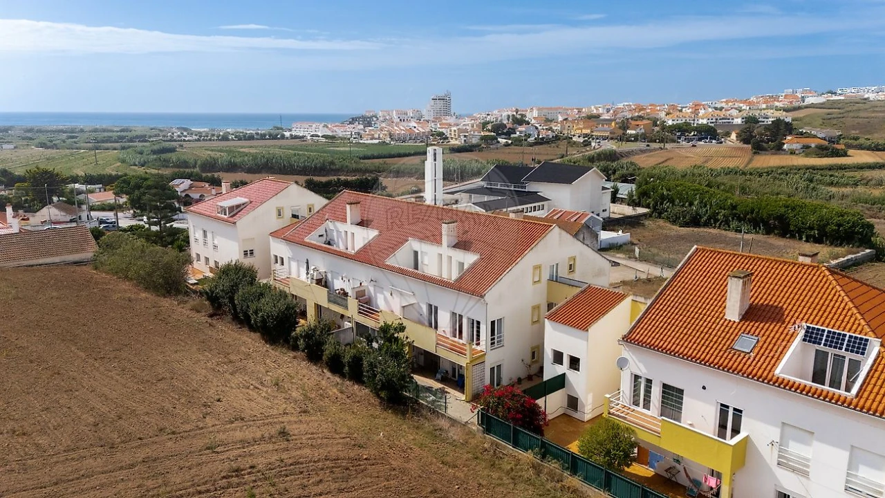 Apartamento T2 para Venda em Lourinhã e Atalaia Foto 25