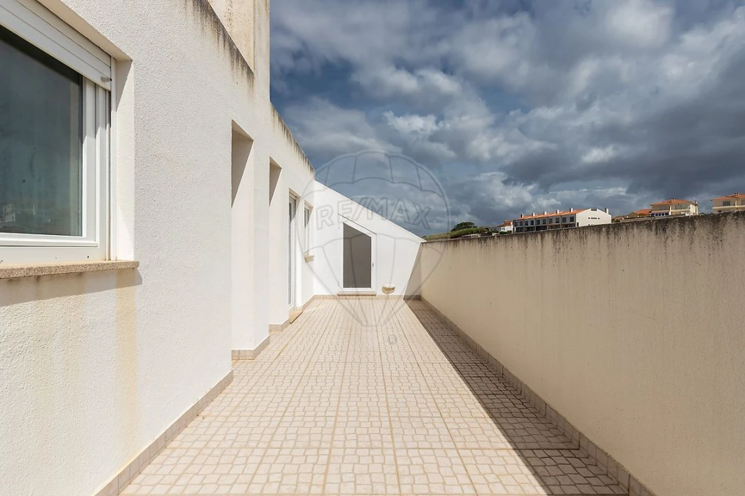 Apartamento T2 para Venda em Lourinhã e Atalaia Foto 12
