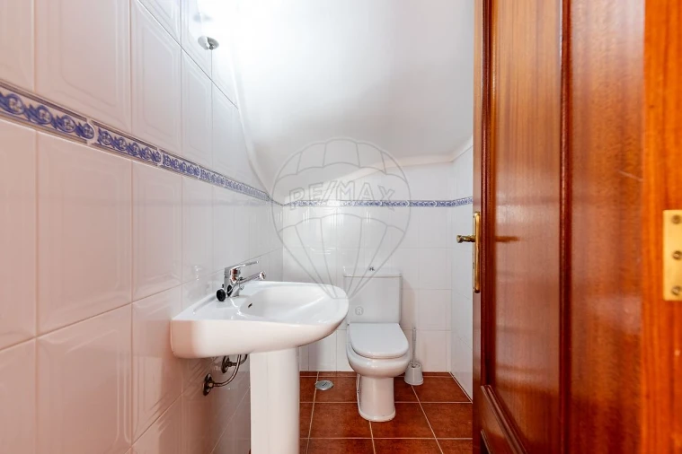 Apartamento T2 para Venda em Lourinhã e Atalaia Foto 13