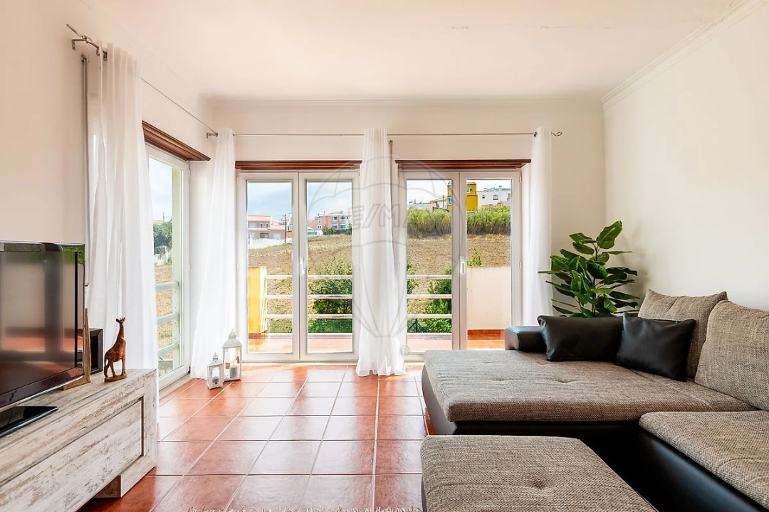 Apartamento T2 para Venda em Lourinhã e Atalaia Foto 4