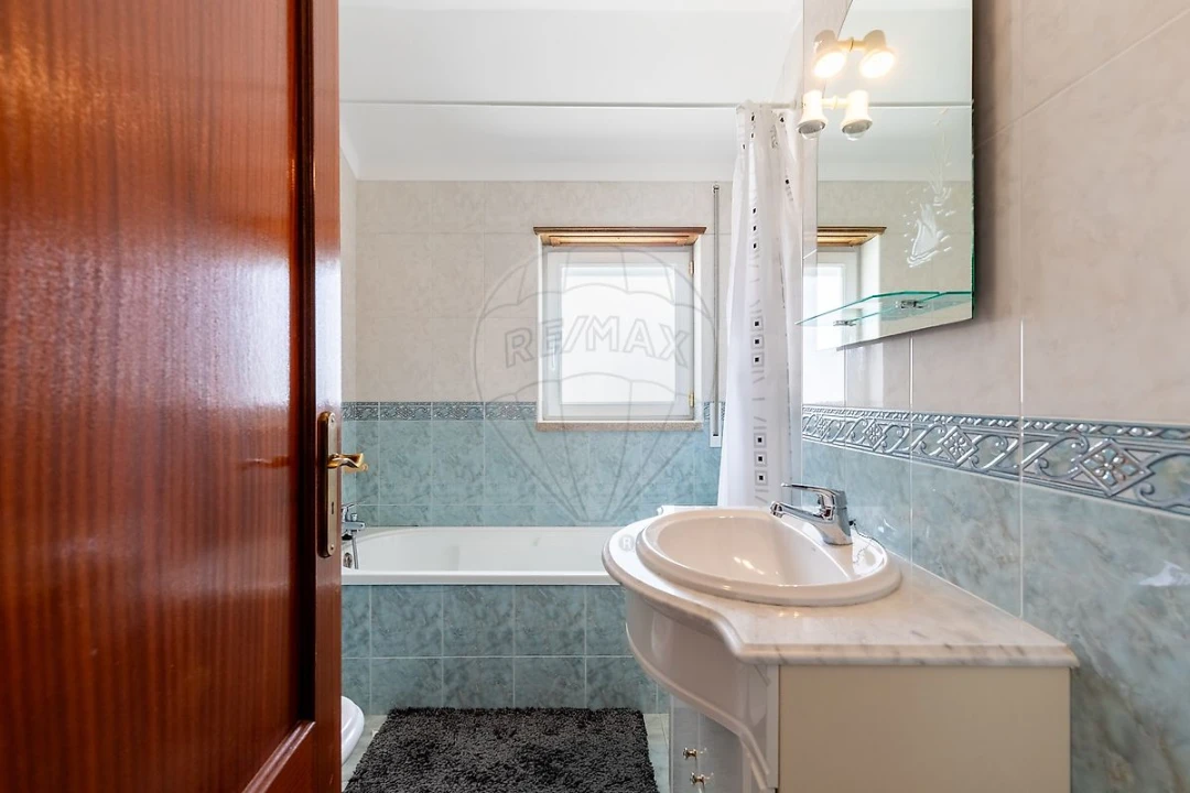 Apartamento T2 para Venda em Lourinhã e Atalaia Foto 17