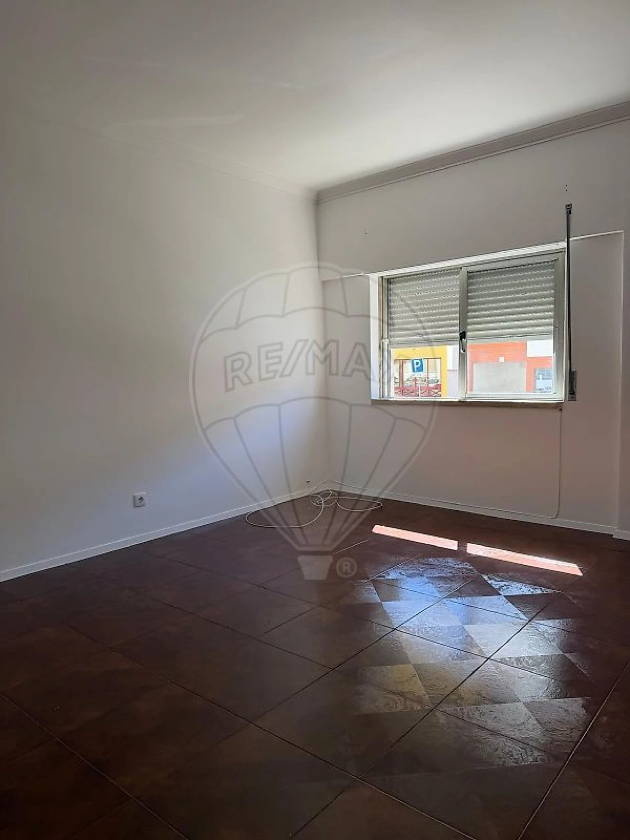Apartamento T1 para Arrendamento em Santa Maria, São Pedro e Matacães Foto 9