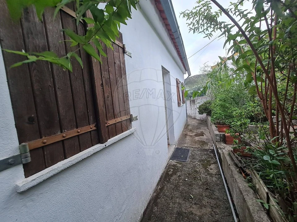 Moradia T2 para Venda em Envendos Foto 6