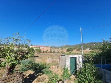 Moradia T2 para Venda em Envendos