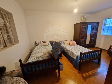 Moradia T2 para Venda em Envendos