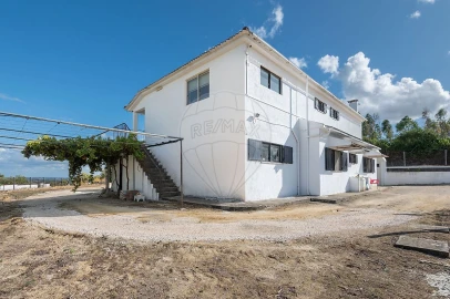 Moradia T5 para Venda em Aveiras de Baixo
