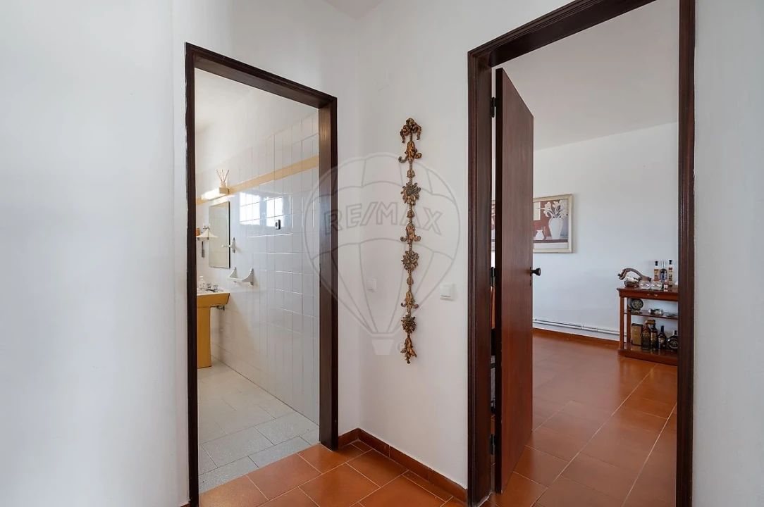 Moradia T5 para Venda em Aveiras de Baixo Foto 15