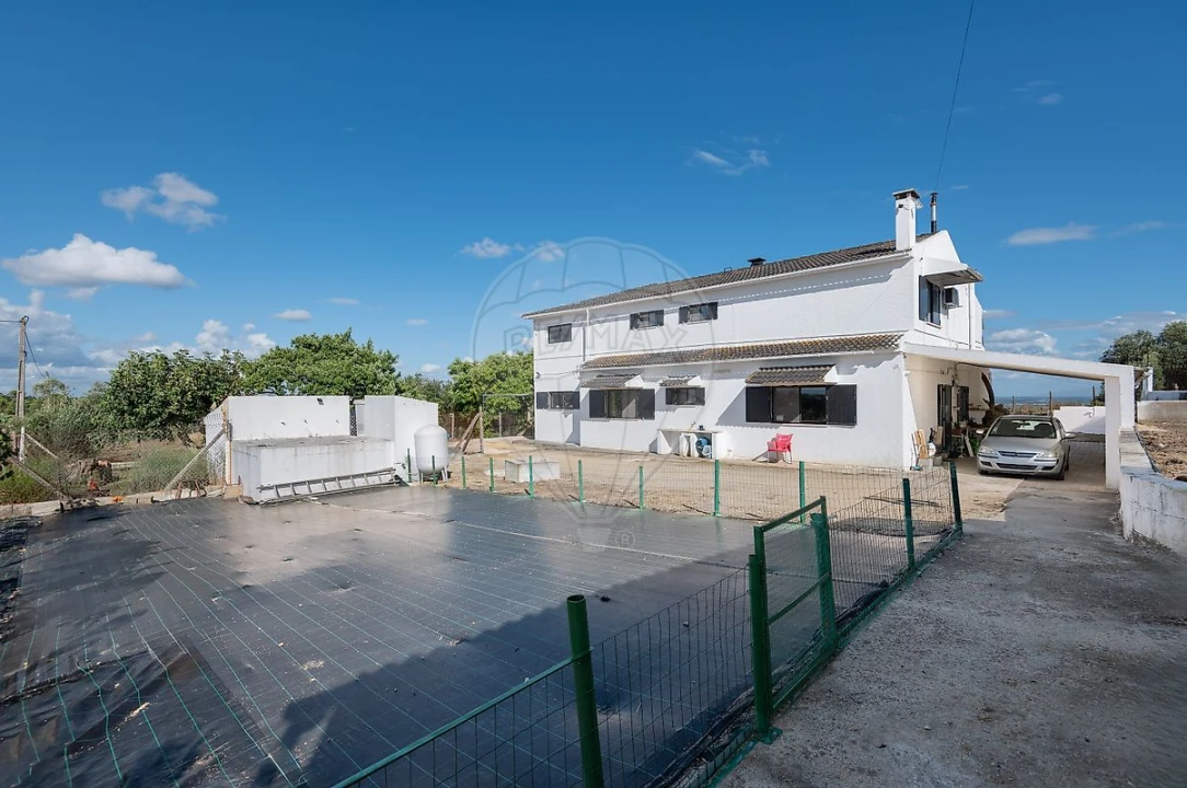 Moradia T5 para Venda em Aveiras de Baixo Foto 6
