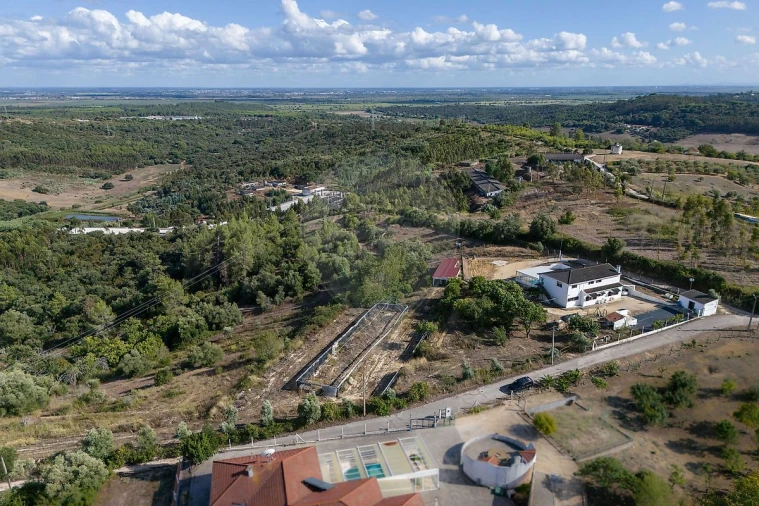 Moradia T5 para Venda em Aveiras de Baixo Foto 3