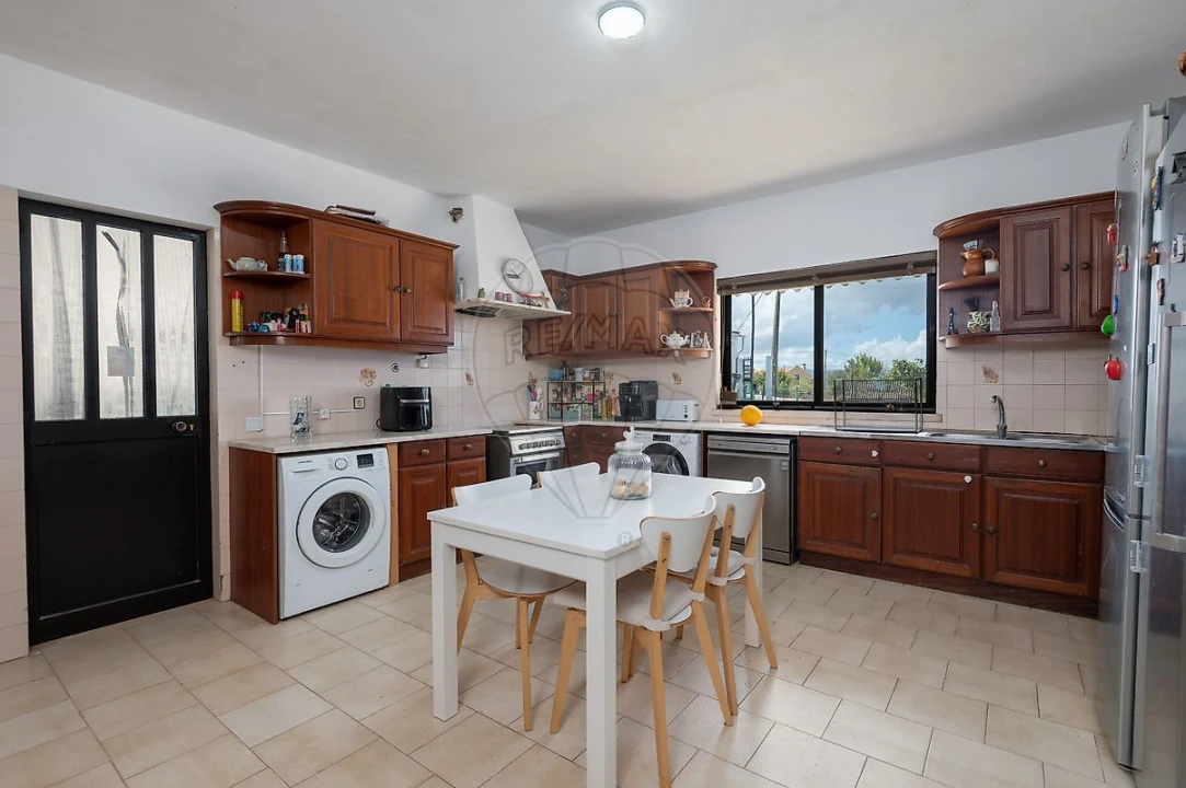 Moradia T5 para Venda em Aveiras de Baixo Foto 14