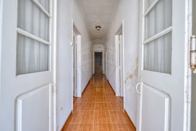 Moradia T5 para Venda em Fazendas de Almeirim