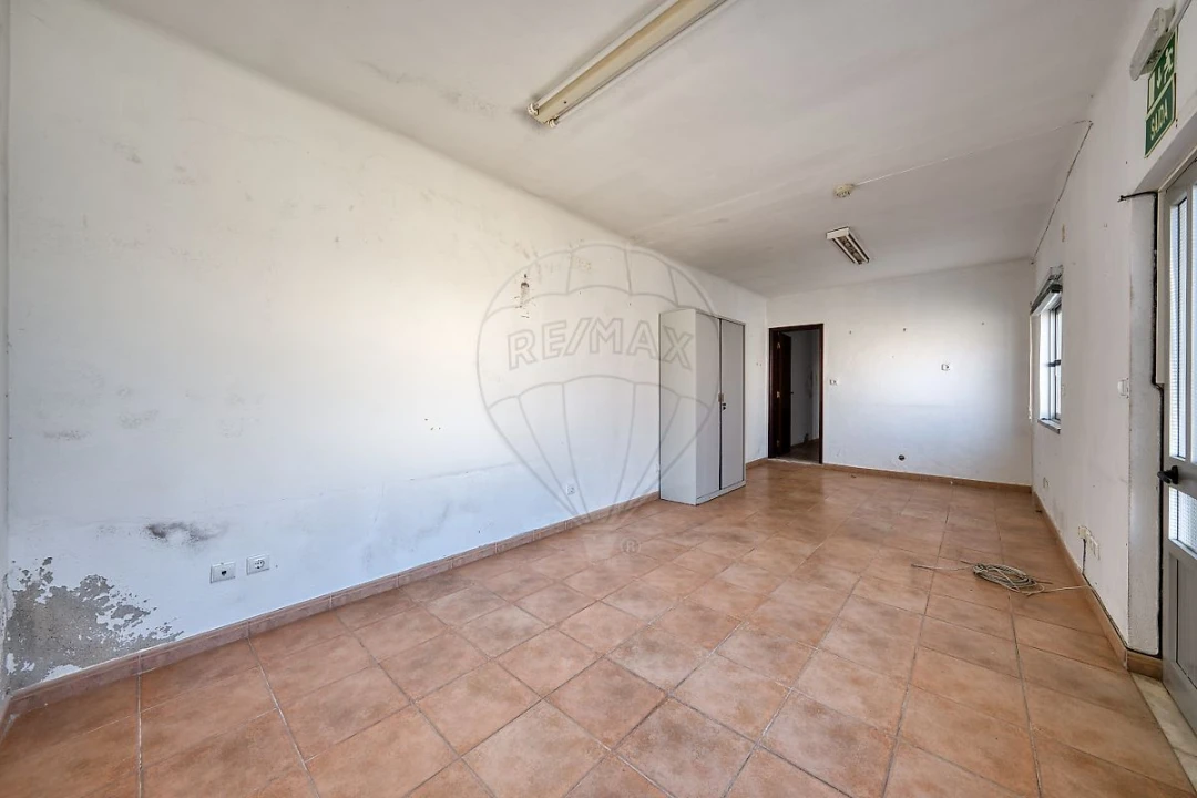 Moradia T5 para Venda em Fazendas de Almeirim Foto 31
