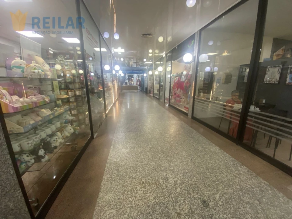 Loja para Venda em Alverca do Ribatejo e Sobralinho Foto 8