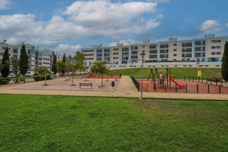 Apartamento T4 para Venda em Loures Foto 17