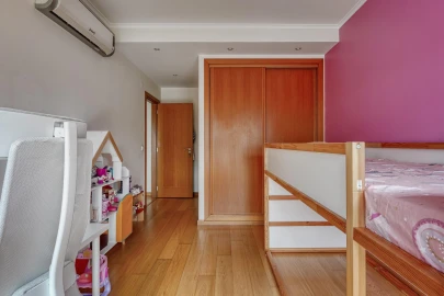 Apartamento T4 para Venda em Loures
