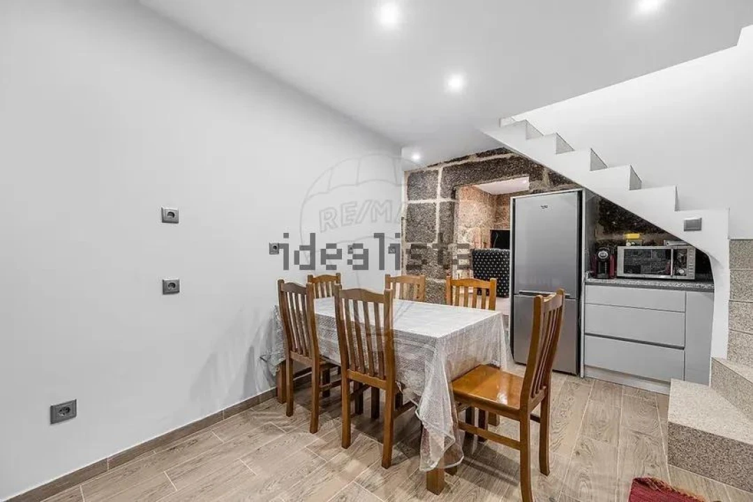 Moradia T4 para Venda em Cibões e Brufe Foto 3