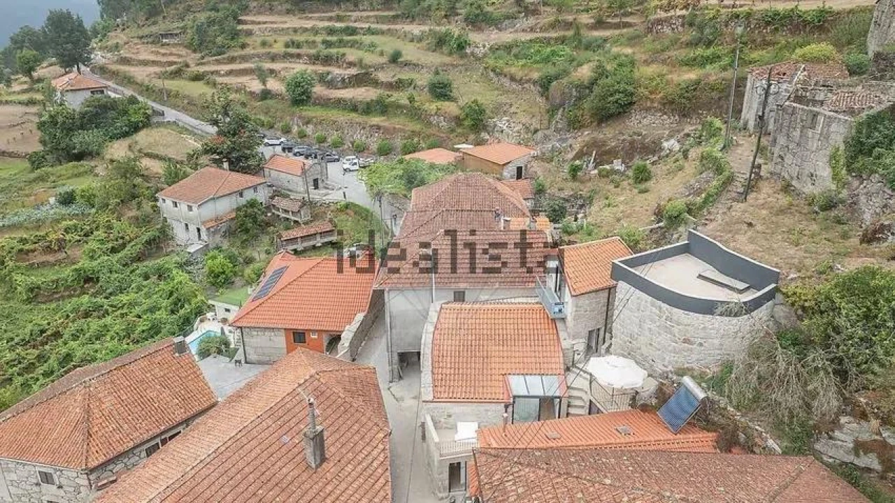 Moradia T4 para Venda em Cibões e Brufe Foto 30