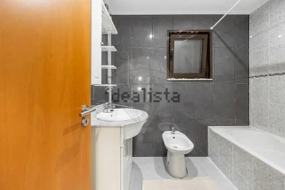 Moradia T4 para Venda em Cibões e Brufe