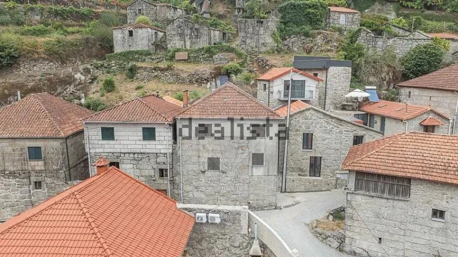 Moradia T4 para Venda em Cibões e Brufe Foto 22