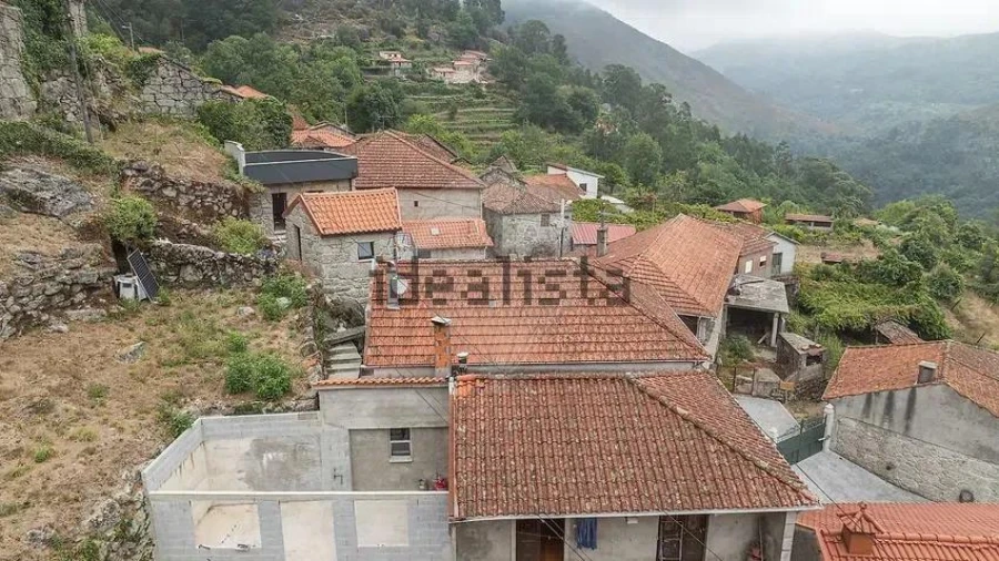 Moradia T4 para Venda em Cibões e Brufe Foto 23