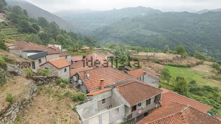 Moradia T4 para Venda em Cibões e Brufe Foto 25