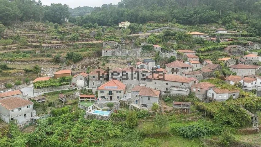 Moradia T4 para Venda em Cibões e Brufe Foto 27