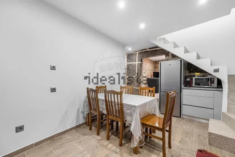 Moradia T4 para Venda em Cibões e Brufe Foto 3