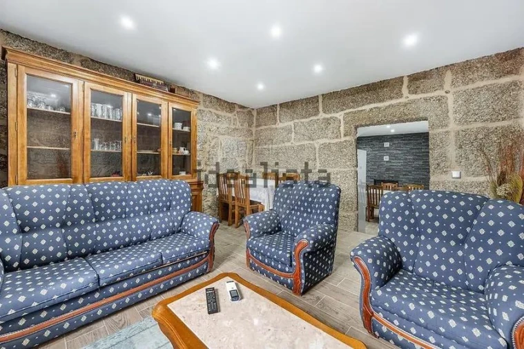 Moradia T4 para Venda em Cibões e Brufe Foto 5