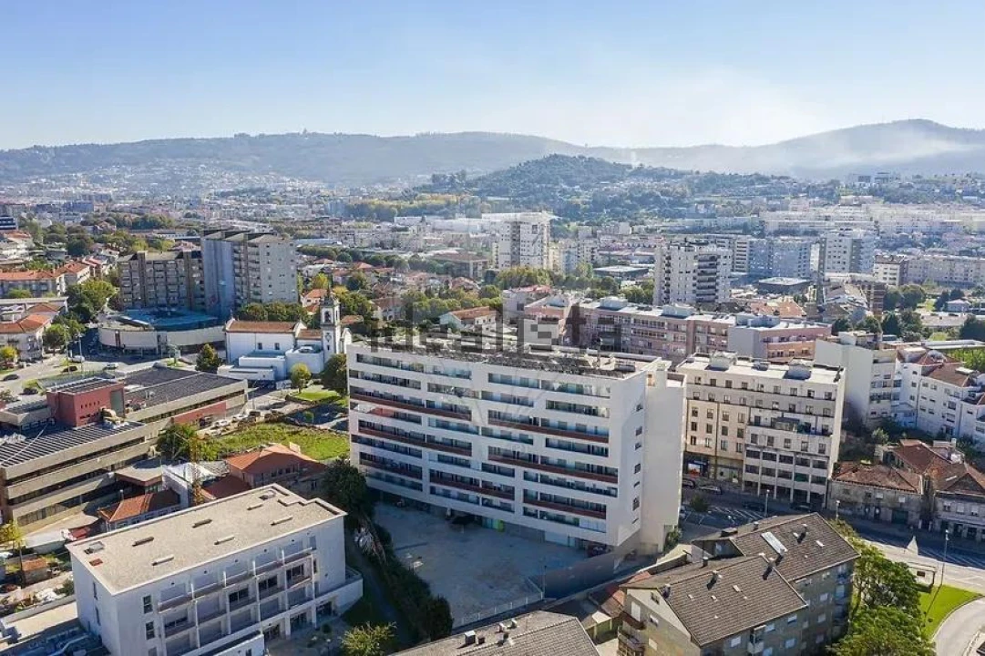 Apartamento T5 para Venda em Braga (Maximinos, Sé e Cividade) Foto 31